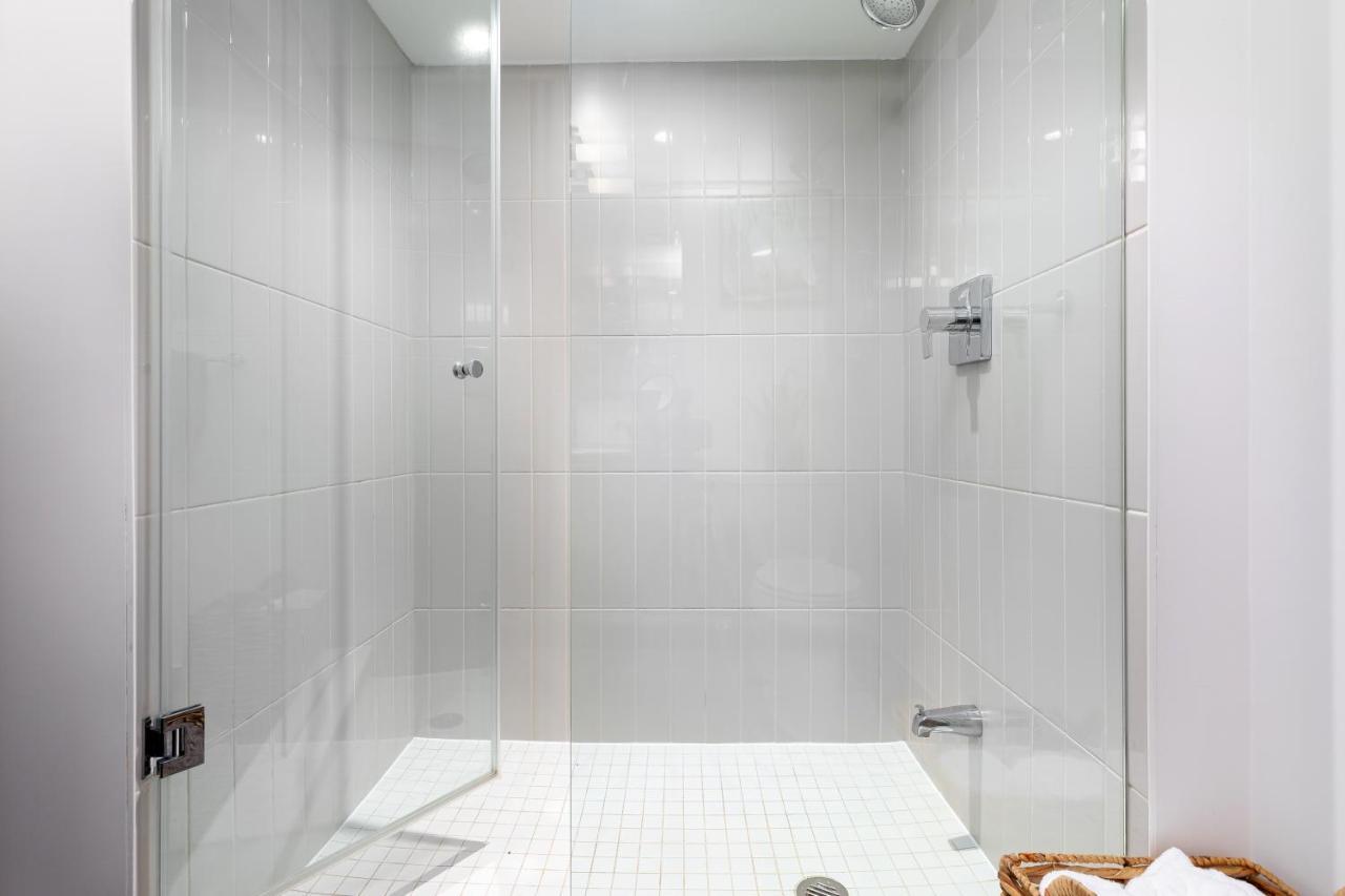 Upscale & Modern 2Bd + Den 2Ba Heart Of Downtown! Apartment Toronto Exterior foto